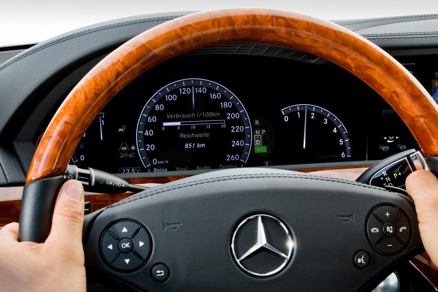  Mercedes-Benz ML250 BlueTEC 4Matic 2010 года  (фото 2 из 6)